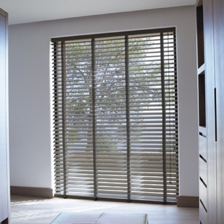 raamdecoratie ideeen aluminium jaloezie